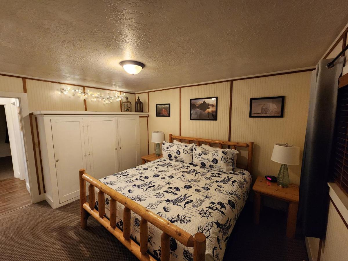 At Arch Rock Inn 2*