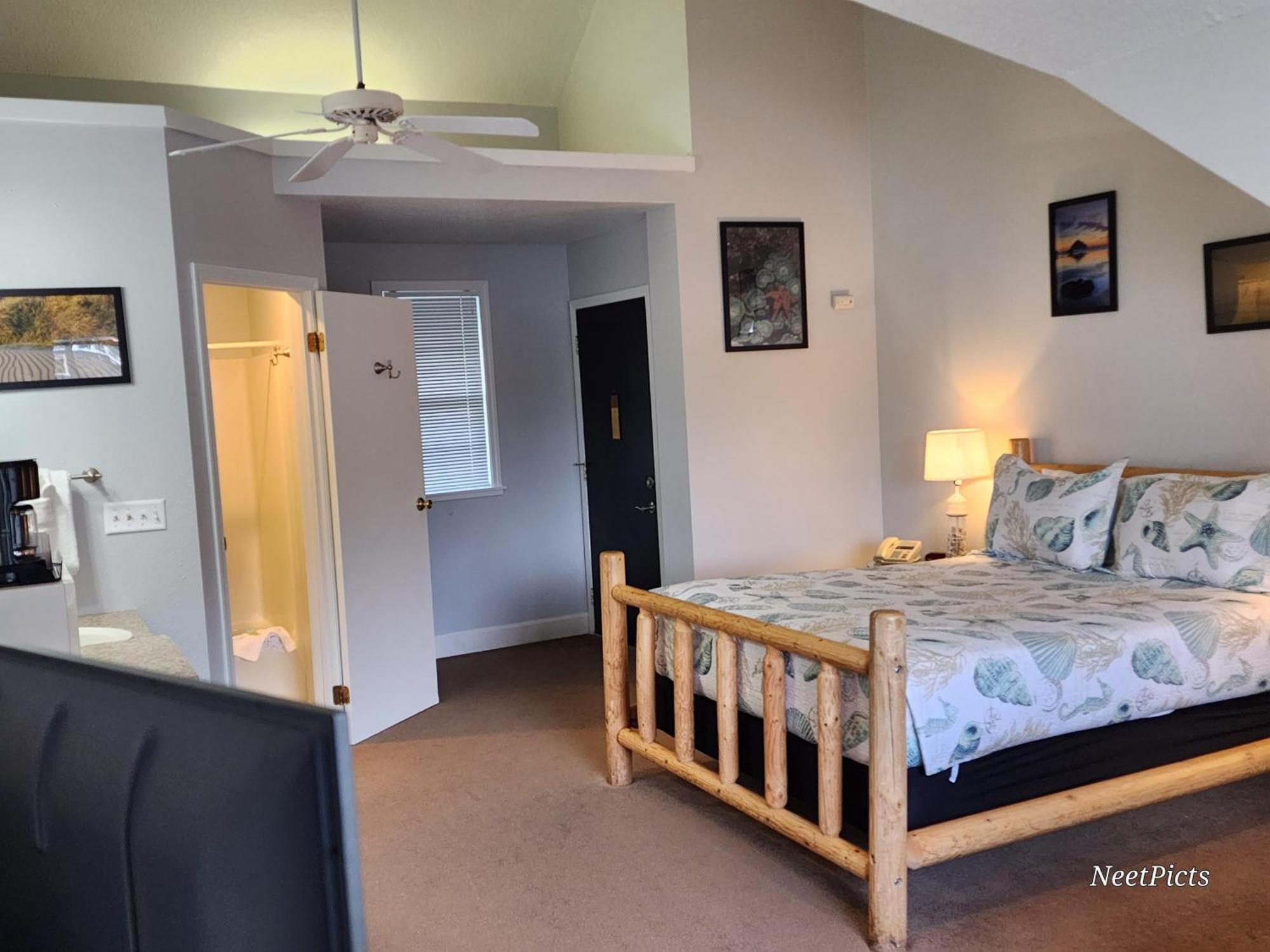 Inn At Arch Rock 2*